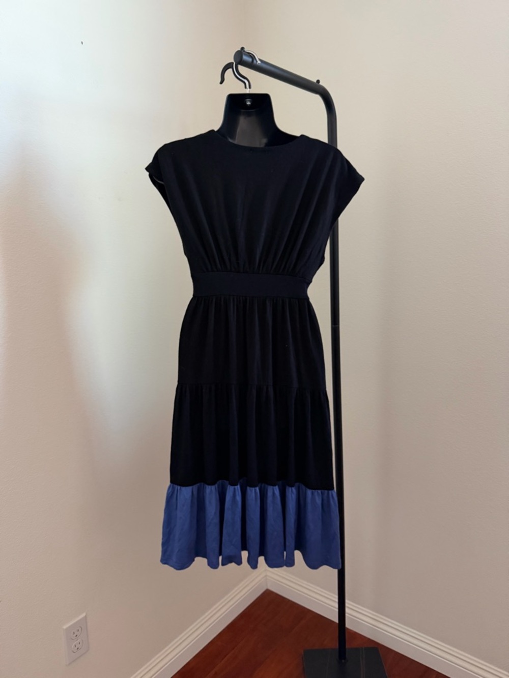 Ella moss Black and Blue Women's dress - Picture 3 of 5